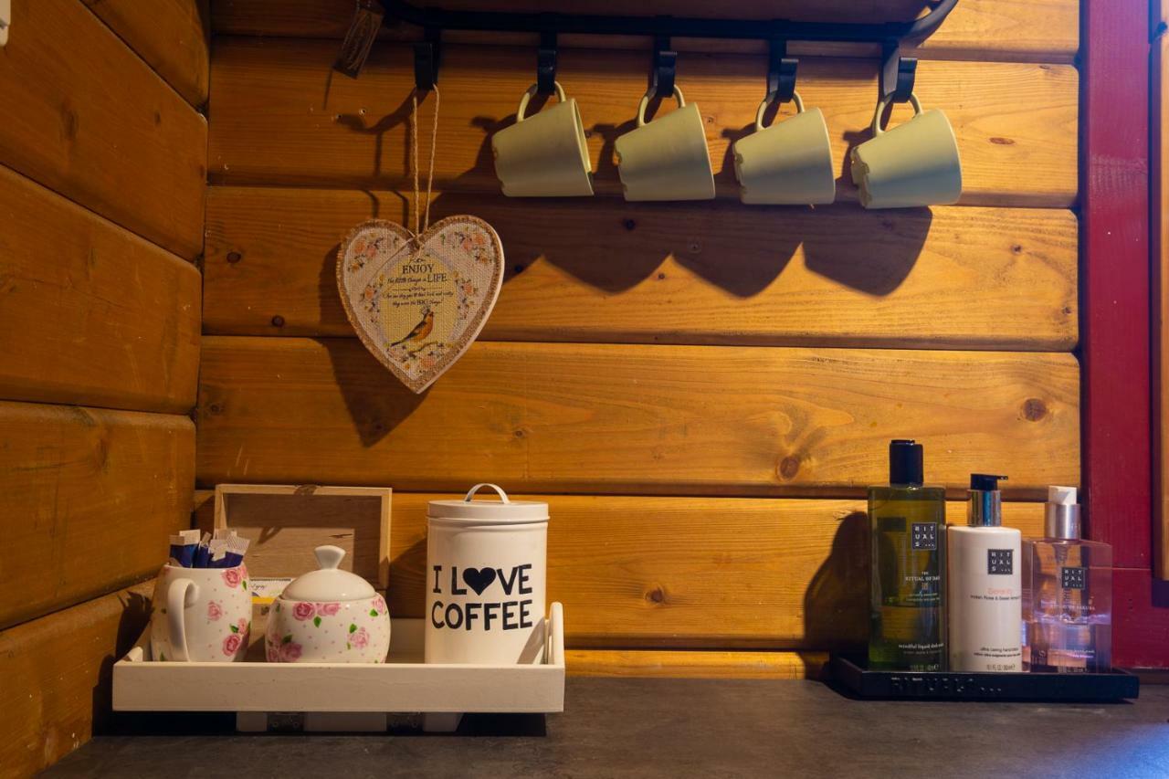 Onder De Kersenboom Bed & Breakfast Hilversum Dış mekan fotoğraf