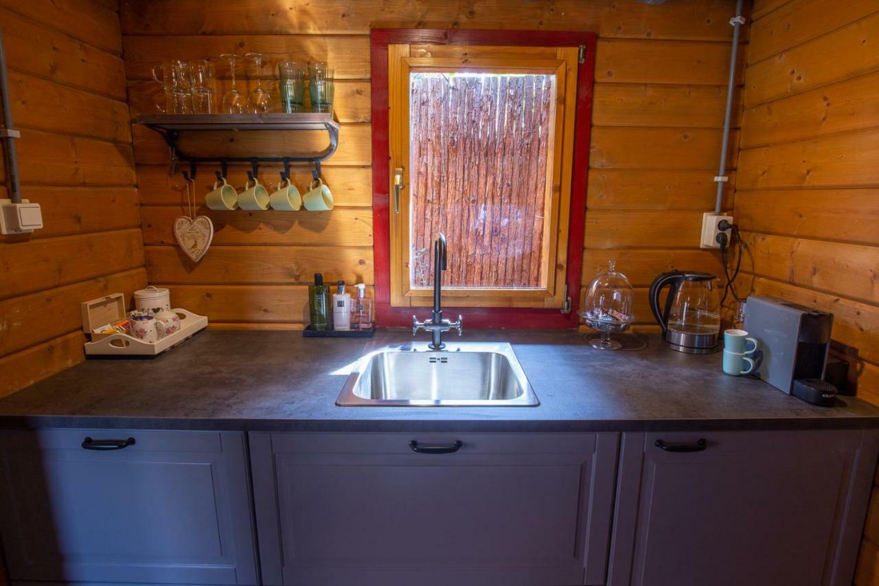 Onder De Kersenboom Bed & Breakfast Hilversum Dış mekan fotoğraf